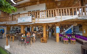 Blue Lagoon Dive Resort